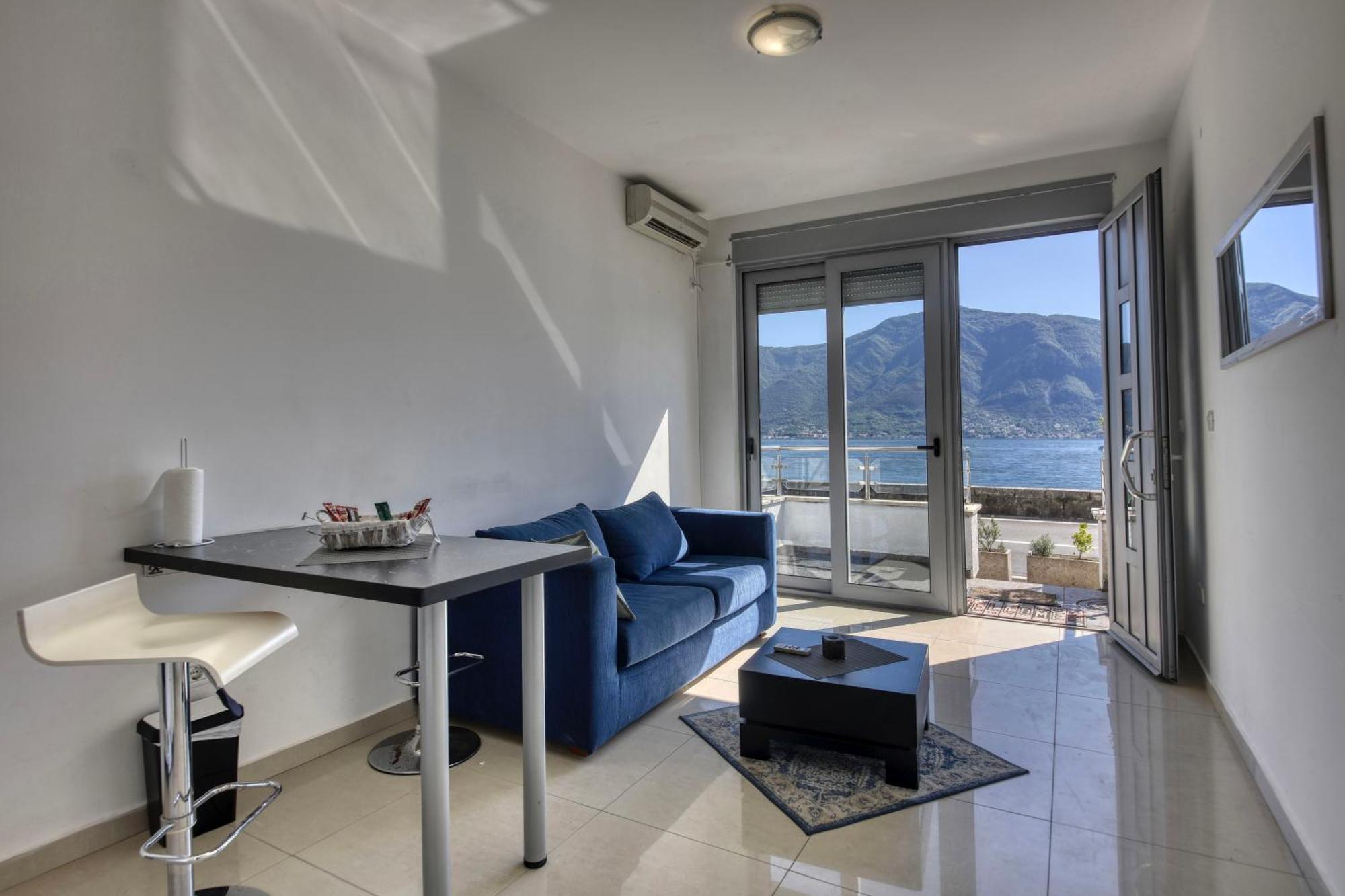 Waterfront Apartments Kotor Exteriör bild